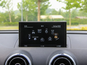 2015Sportback e-tron \(yn)Ӱ п؅^(q)