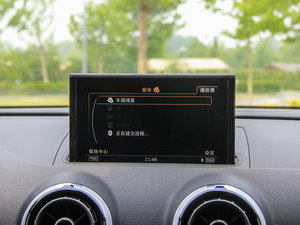 2015Sportback e-tron \(yn)Ӱ п؅^(q)