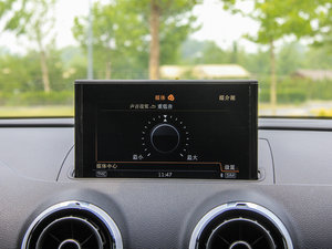 2015Sportback e-tron \(yn)Ӱ п؅^(q)