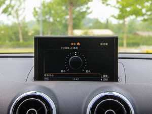 2015Sportback e-tron \(yn)Ӱ п؅^(q)