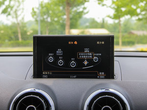 2015Sportback e-tron \(yn)Ӱ п؅^(q)