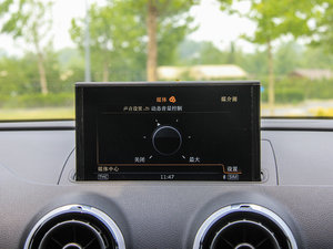 2015Sportback e-tron \Ӱ п؅^