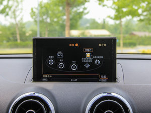 2015Sportback e-tron \Ӱ п؅^