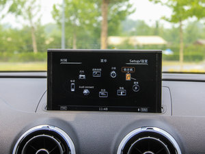 2015Sportback e-tron \Ӱ п؅^