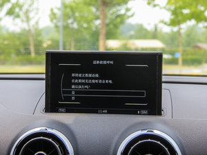 2015Sportback e-tron \Ӱ п؅^