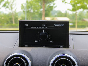 2015Sportback e-tron \Ӱ п؅^