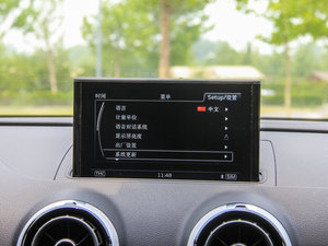 2015Sportback e-tron \Ӱ п؅^