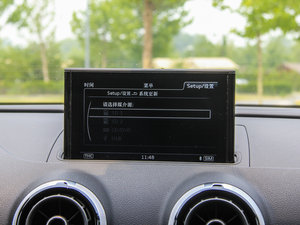 2015Sportback e-tron \Ӱ п؅^