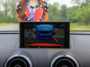 2015Sportback e-tron \Ӱ п؅^