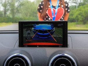 2015Sportback e-tron \Ӱ п؅^