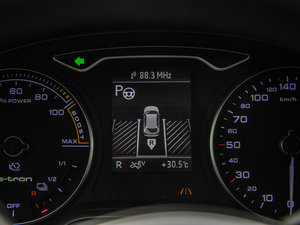 2015Sportback e-tron \Ӱ п؅^