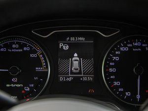 2015Sportback e-tron \Ӱ п؅^