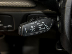 2015Sportback e-tron \Ӱ п؅^