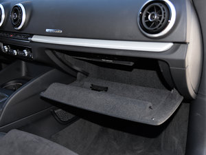 2015Sportback e-tron \(yn)(dng) 