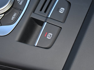 2015Sportback e-tron \Ӱ v܇Ƅ