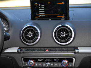 2015Sportback e-tron \Ӱ {L