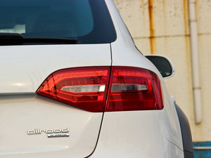 2014款40TFSI allroad quattro 尾灯