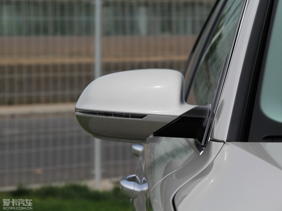 2015��W��A8 45 TFSI quattro���A��