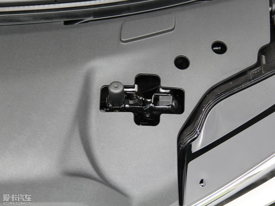 2015��?yu��n)W��A8 45 TFSI quattro���A��