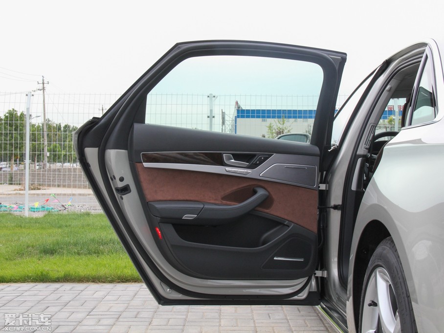 2015WA8 45 TFSI quattroA