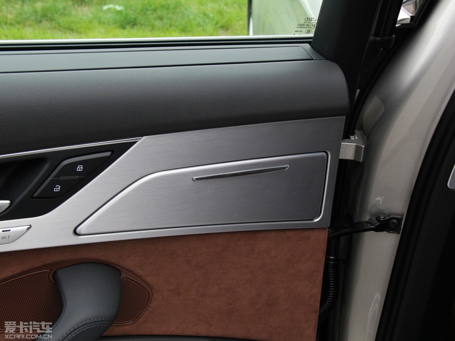 2015��W��A8 45 TFSI quattro���A��