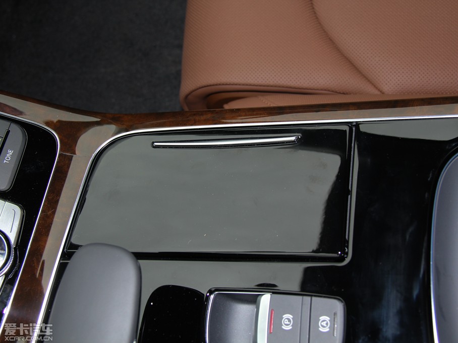 2015��W��A8 45 TFSI quattro���A��