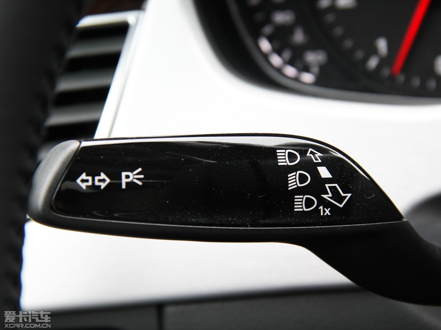 2015��W��A8 45 TFSI quattro���A��