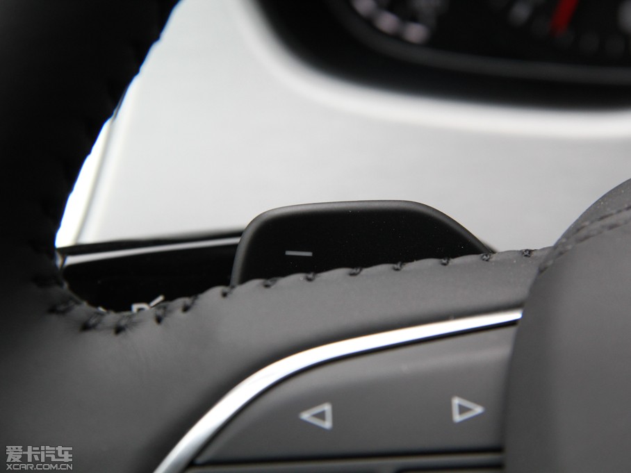 2015��W��A8 45 TFSI quattro���A��