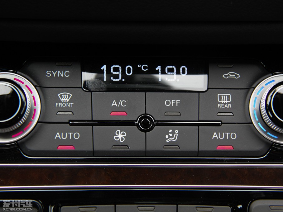 2015��W��A8 45 TFSI quattro���A��