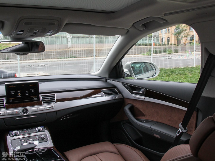 2015��W��A8 45 TFSI quattro���A��