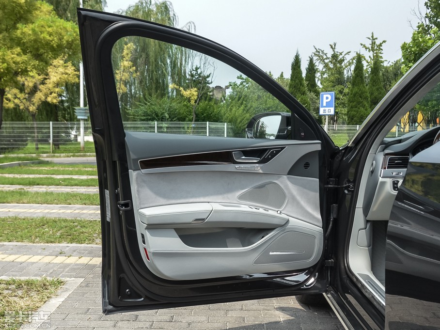 2015WA8 50 TFSI quattroF