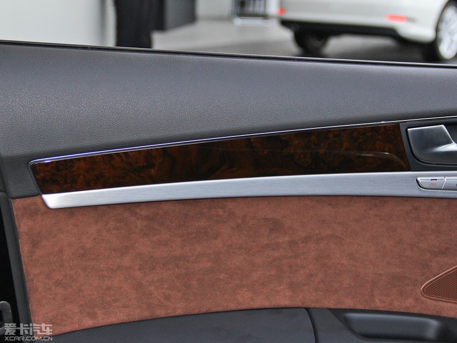 2015WA8 60 TFSI quattroA