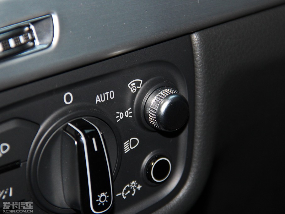 2015WA8 60 TFSI quattroA