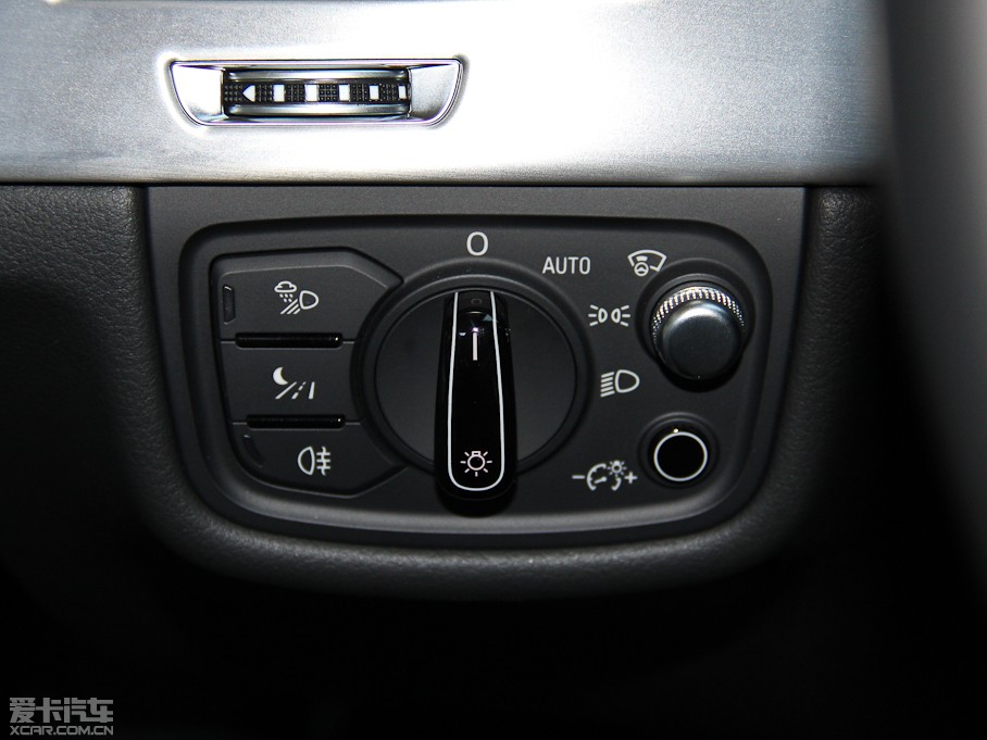 2015WA8 60 TFSI quattroA