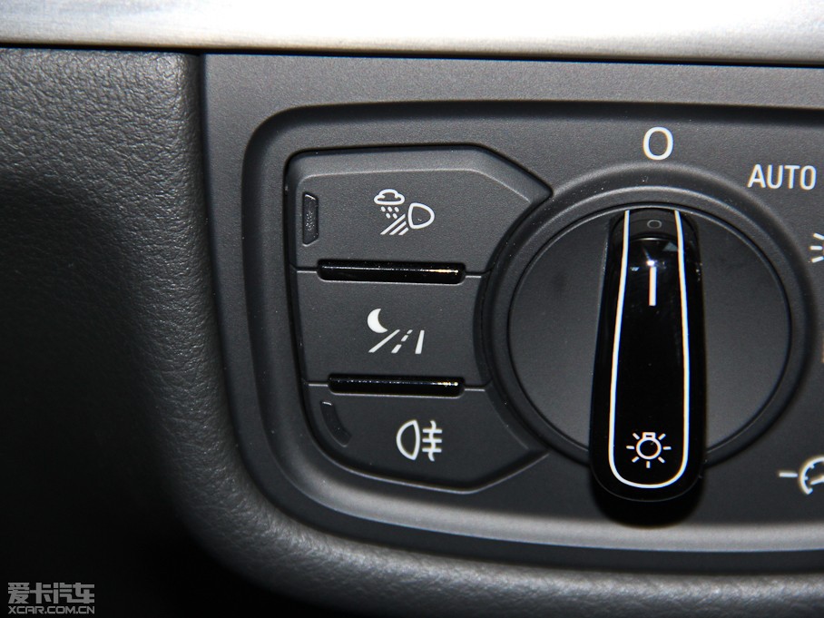 2015WA8 60 TFSI quattroA