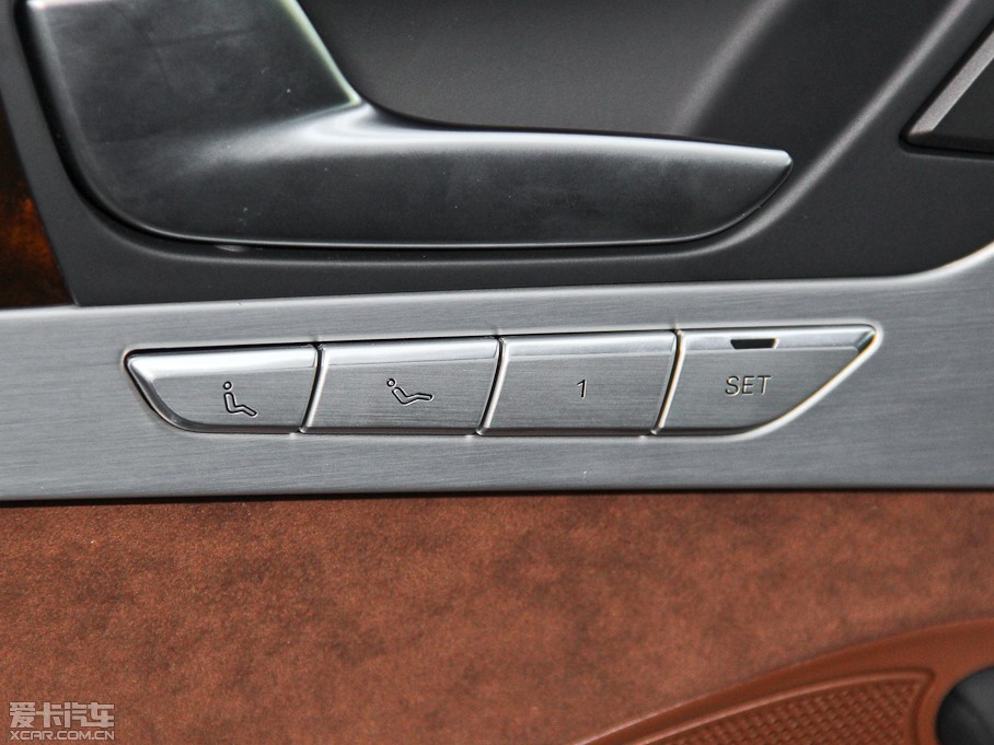 2015WA8 60 TFSI quattroA