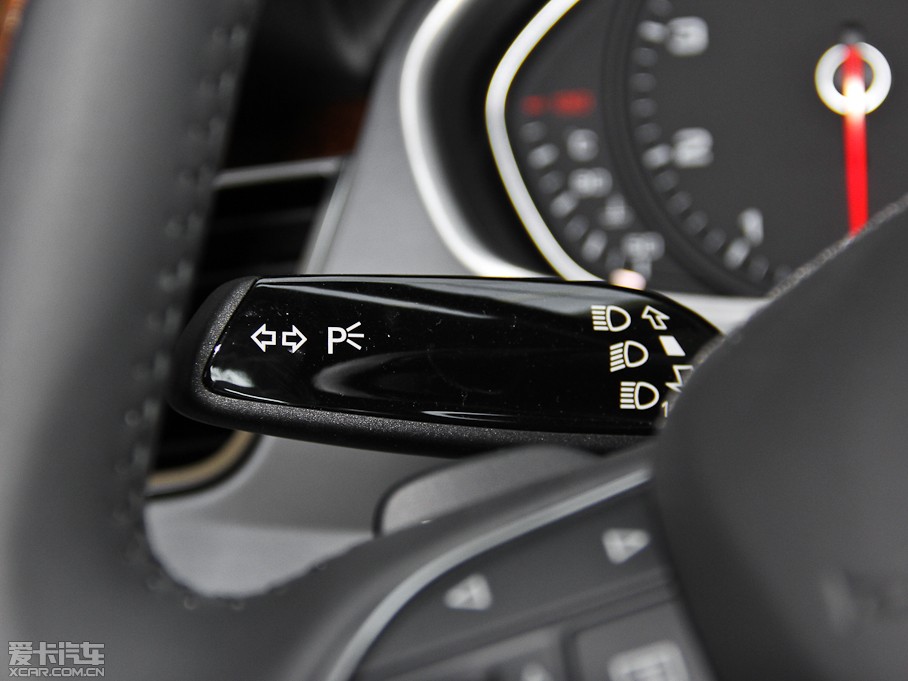 2015WA8 60 TFSI quattroA