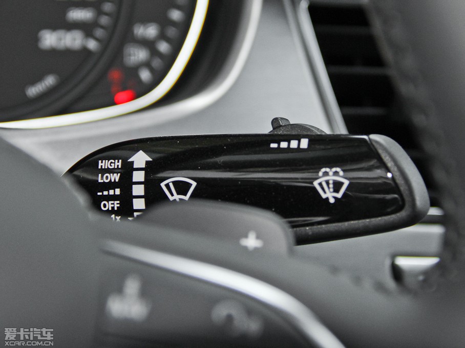 2015WA8 60 TFSI quattroA