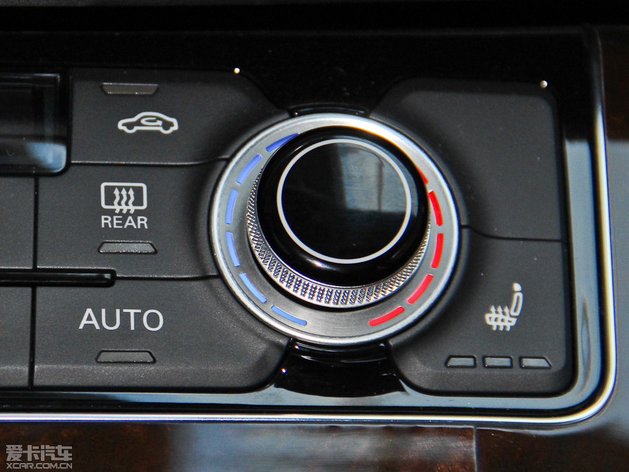 2015WA8 60 TFSI quattroA