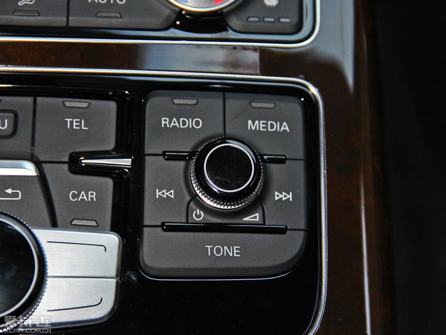 2015WA8 60 TFSI quattroA