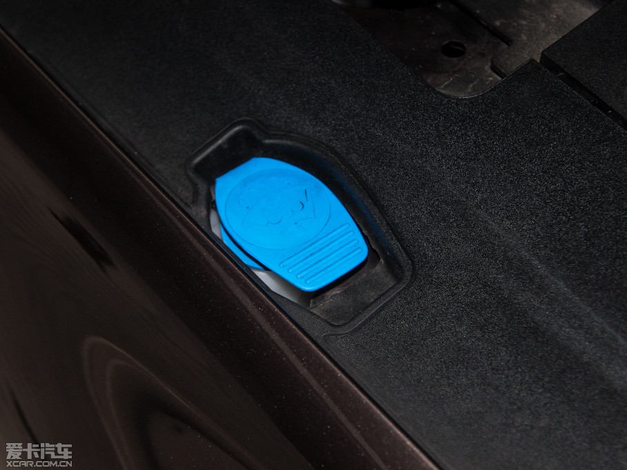 2015?yun)WA8 6.3 FSI W12 quattroŞ