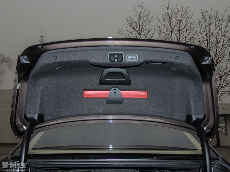 2015WA8 6.3 FSI W12 quattroŞ