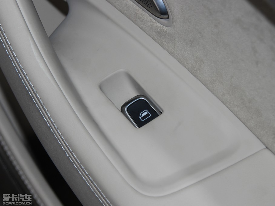 2015WA8 6.3 FSI W12 quattroŞ