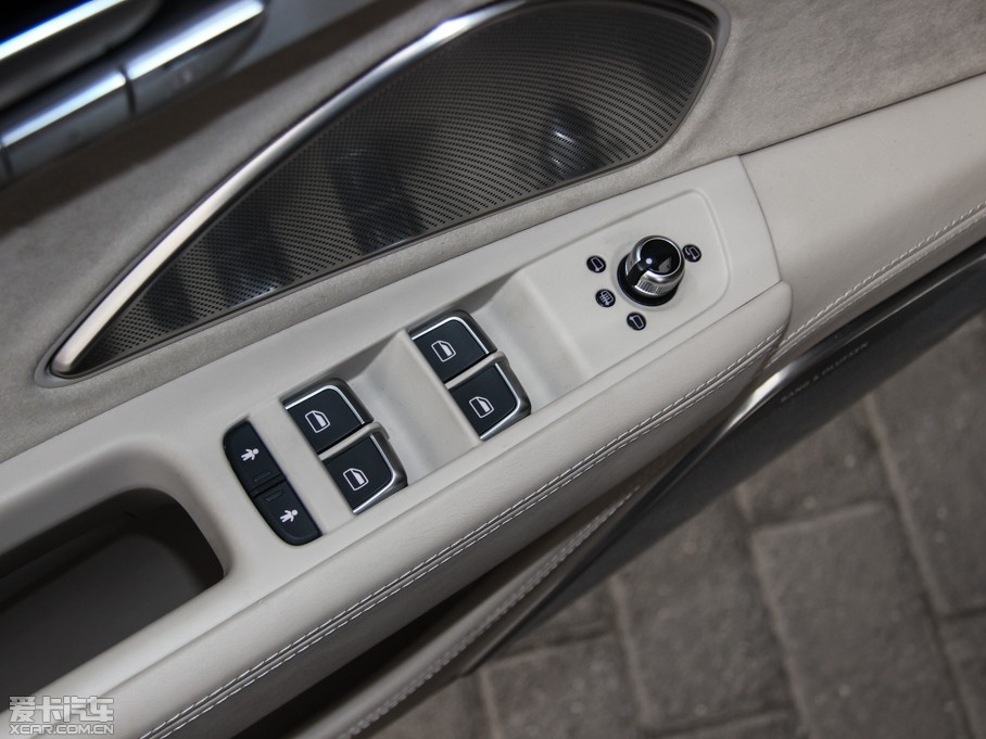 2015WA8 6.3 FSI W12 quattroŞ