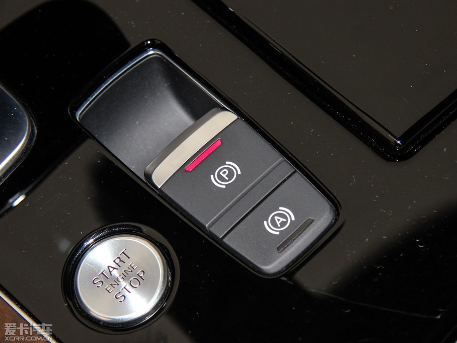 2015WA8 6.3 FSI W12 quattroŞ