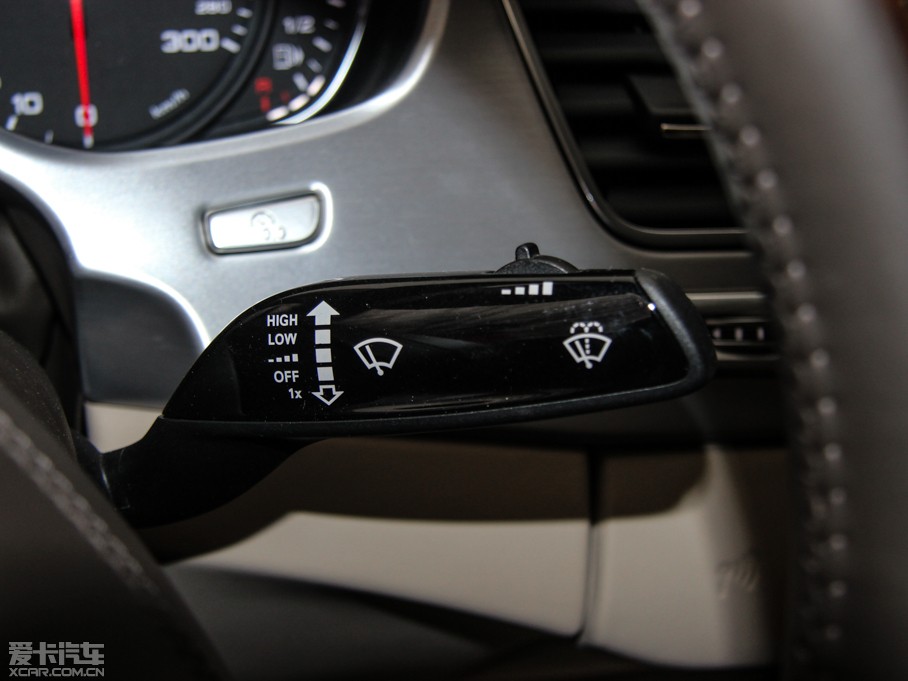 2015WA8 6.3 FSI W12 quattroŞ