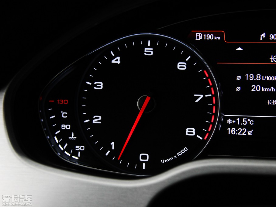 2015WA8 6.3 FSI W12 quattroŞ