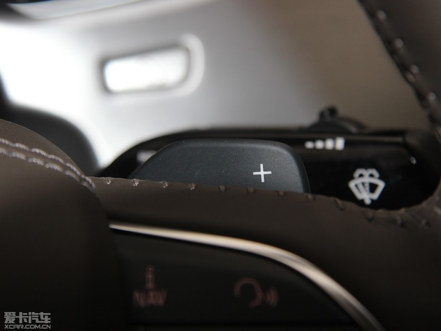 2015?yun)WA8 6.3 FSI W12 quattroŞ