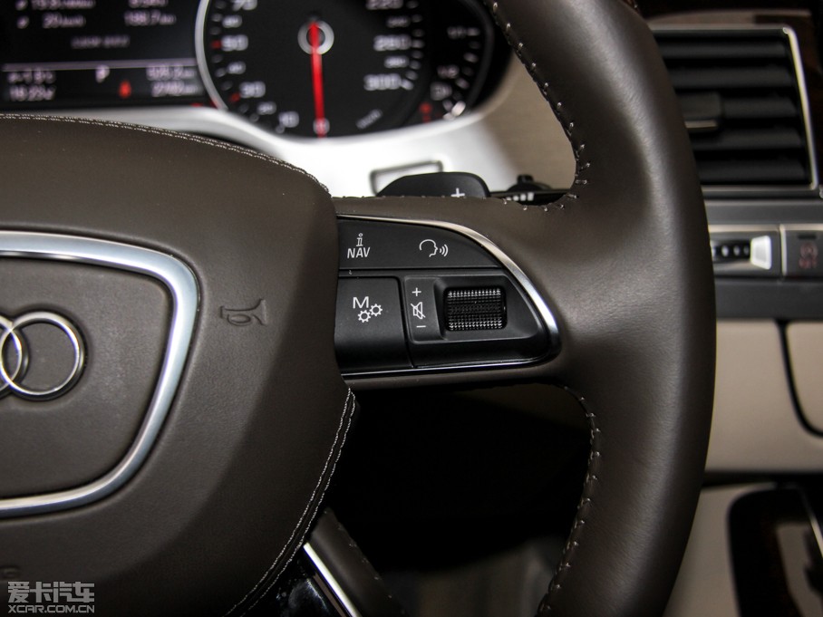 2015WA8 6.3 FSI W12 quattroŞ