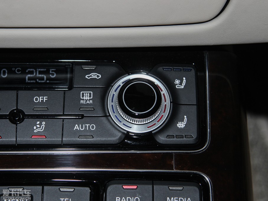 2015WA8 6.3 FSI W12 quattroŞ